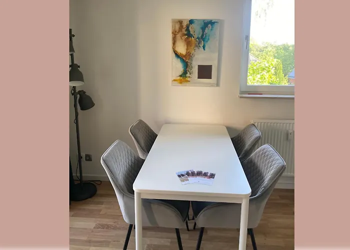 James -Ferienwohnung Mit Balkon In Strand Und Wald Naehe